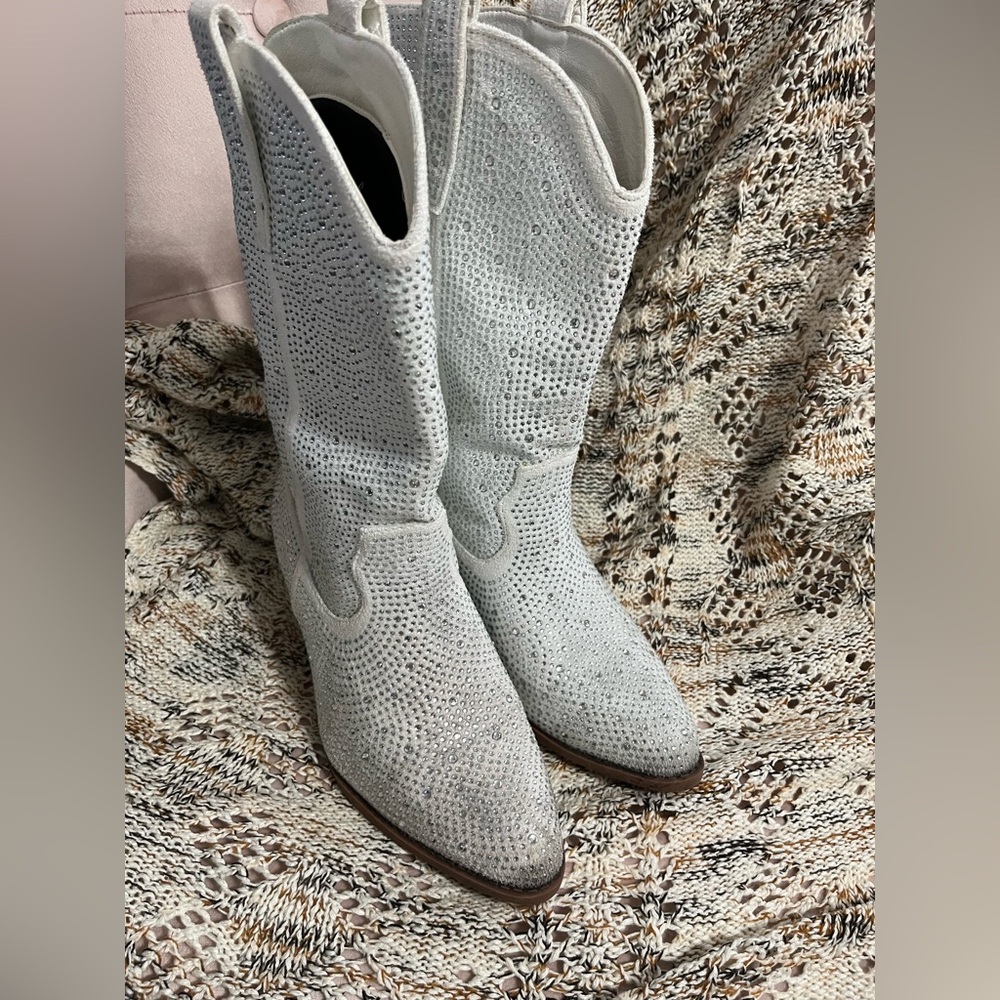 Elegant Women's Western Boots